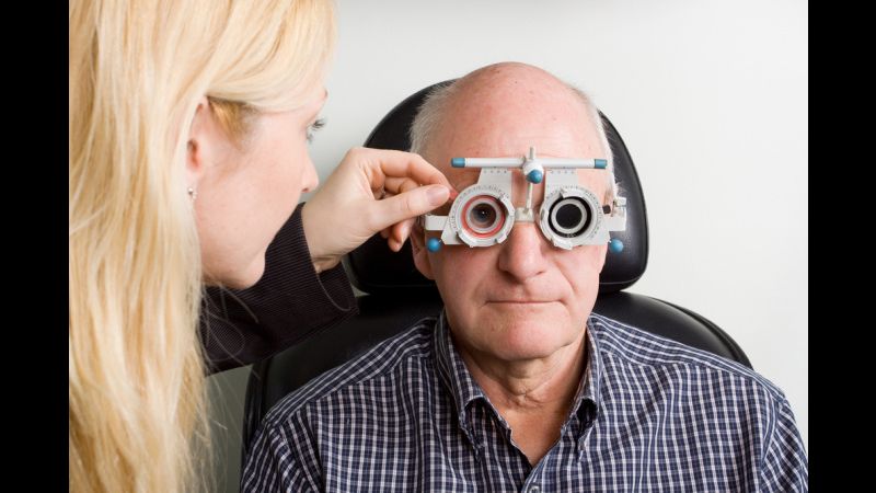 How To Handle an Aging Parent’s Hearing and Vision Loss